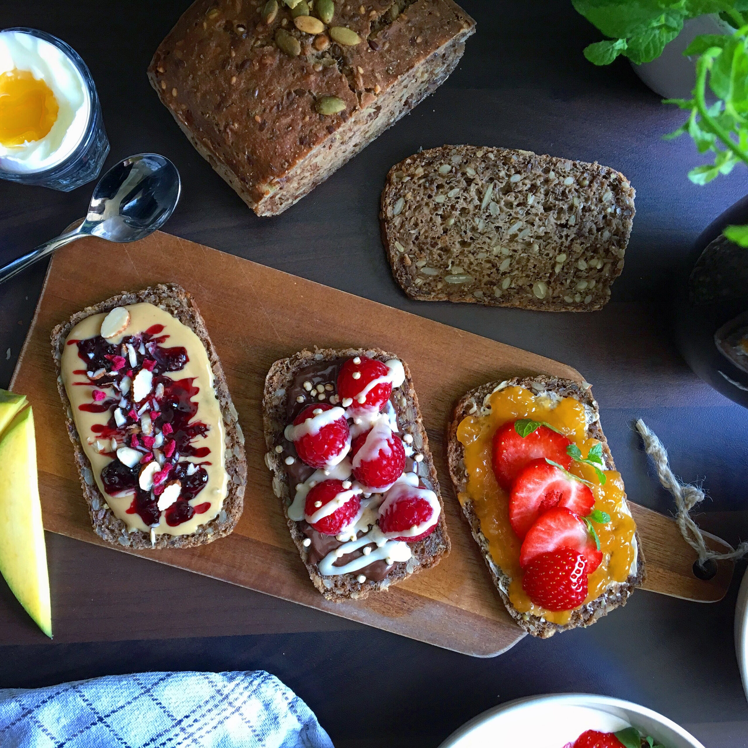 Se Glutenfri grovbrød / "rugbrød" 550 gr. - Laura's hos Løvegården