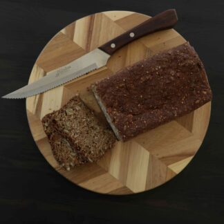 økologisk glutenfri mørkt kernebrød i skiver