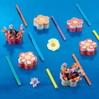Blomstertindåse med chokolade