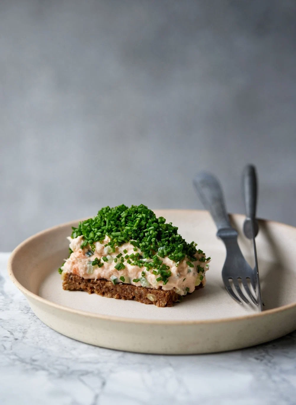 roert-laksesalat-7011068 rørt laksesalat