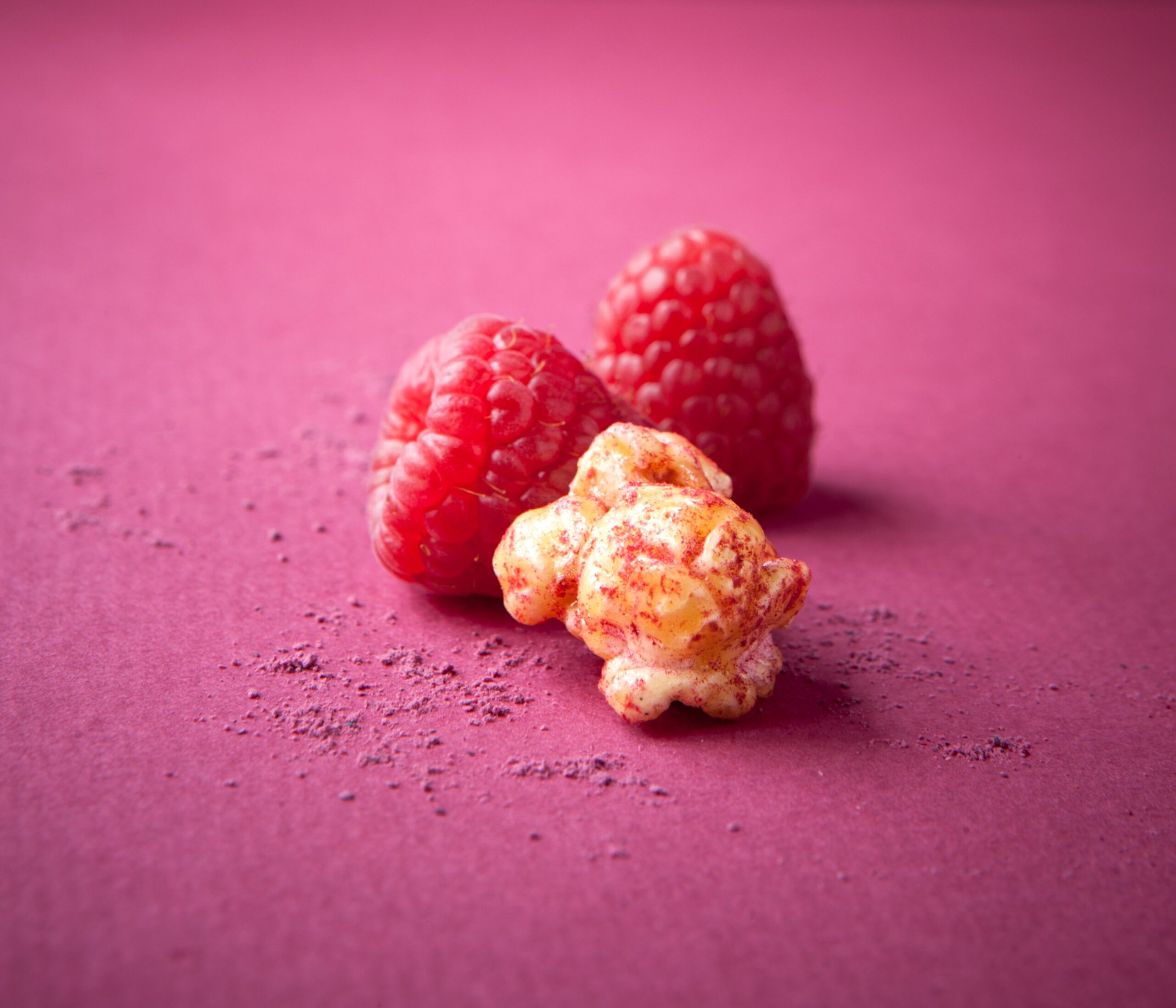 popcorn med karamel og hindbæ – nocrap – glutenfri popcorn med karamel og hindbær - nocrap
