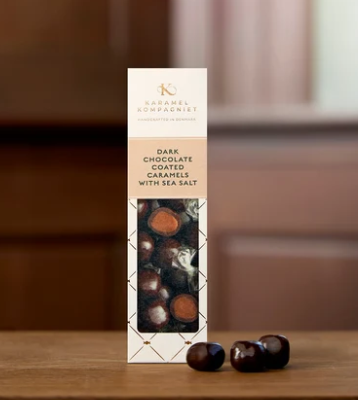 Saltflødekarameller fra karamel kompagniet Saltkarameller med mørk chokolade - karamel kompagniet