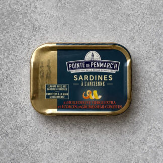 Sardiner i ekstra jomfruolivenolie med kandiserede citrusskaller